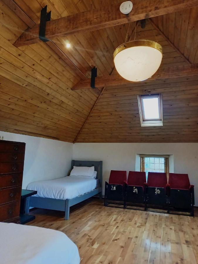 Гостевой дом Mount Pleasant Country House Лукан Экстерьер фото